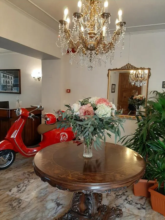 La Corona Bagni di Lucca Hotel