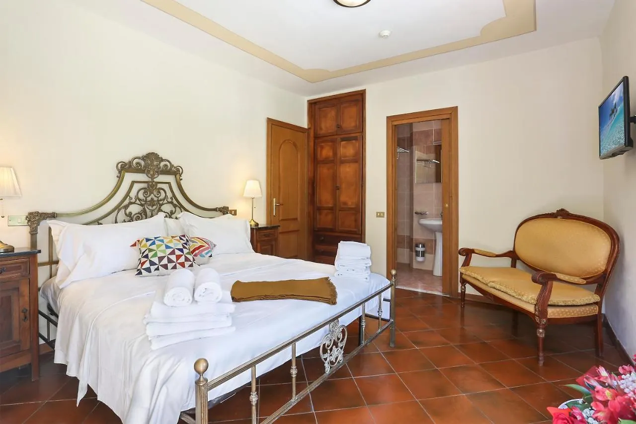 La Corona Bagni di Lucca 3*,